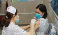 超过3.5万名越南人获得新冠疫苗接种