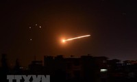 叙利亚防空系统摧毁以色列发射的多枚火箭