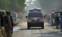 中国谴责针对载有中国公民的巴基斯坦车辆进行的自杀式炸弹袭击