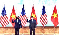 美国副总统哈里斯：美国支持一个强大、独立、繁荣的越南