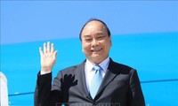 越南国家主席阮春福离开美国纽约回国