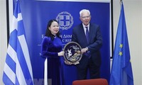 越南国家副主席武氏映春圆满结束对希腊共和国的正式访问