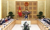 越南政府一向为了外国投资者加强行政改革