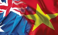 越南政府总理范明政会见澳大利亚皇家墨尔本理工大学校长卡梅伦