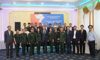 旅居俄罗斯越南退伍军人协会庆祝越南南方解放日和国际劳动节