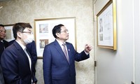 越南政府总理范明政到访胡志明主席曾在美国波士顿市工作的地方