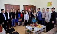 越南驻外大使高度评价越南常驻外国记者所做出的贡献