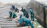  越南政府总理范明政要求集中应对第一号台风