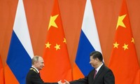 俄罗斯总统普京与中国国家主席习近平举行会谈