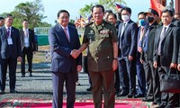 越柬团结合作，致力于各自国家的繁荣发展