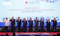 越南积极参与，为东盟峰会及系列会议成功做出贡献