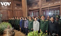越南政府总理范明政宣布启动“世世代代铭记胡志明主席功勋”植树节
