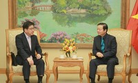 越南政府副总理陈红河会见日本丸红株式会社领导