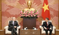   越南重视并愿与波兰加强多方面合作