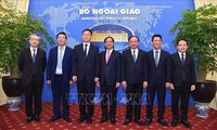 越南外交部长裴青山会见中国广西壮族自治区党委书记刘宁
