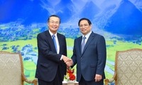 越南政府总理范明政会见日本贸易振兴机构会长