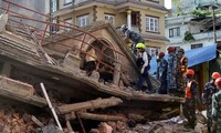 尼泊尔地震：死亡人数增至近120人