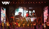 胡志明市举行“永不消逝的雄歌”文艺演出