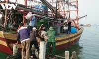 越南与中国配合，搜救广平省10名失联渔民