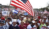 乔·拜登总统宣布一项行政命令，为 50多万移民合法留在美国创造条件