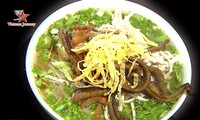 黄鳝什锦丝汤米线——兴安的特产
