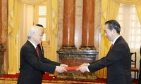 各国驻越大使高度评价阮富仲总书记对双边关系的贡献