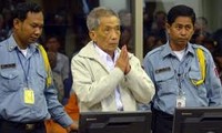 ECCC menjatuhkan hukuman seumur hidup terhadap mantan pemimpin Khmer Merah "Duch"