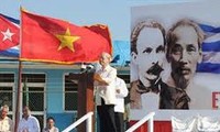 Sekjen Nguyen Phu Trong mengunjungi pemimpin Fidel Castro