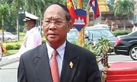 Ketua Parlemen Kerajaan Kamboja Heng Samrin mulai melakukan kunjungan persahabatan resmi di Vietnam