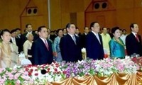 Media massa Laos memuat berita tentang kunjungan bapak Le Hong Anh