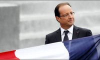 100 hari berkuasanya Presiden Perancis Francois Hollande: tak ada rasa manis