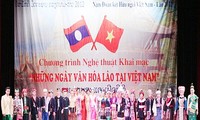 Program “Temu pertukaran kebudayaan, olahraga dan pariwisata Vietnam – Laos 2012”