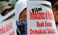 Gelombang demonstrasi menentang film yang melecehkan agama Islam melanda Asia Tenggara