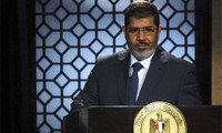 Presiden Mesir secara tiba-tiba mengeluarkan deklarasi UUD baru