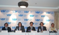 Jumpa pers tentang Forum badan usaha Vietnam 2012