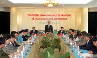 PM Vietnam Nguyen Tan Dung melakukan temu kerja di provinsi Nghe An