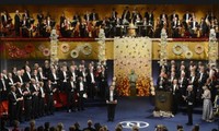 Acara penyampaian hadiah Nobel 2012 di Stockholm dan Oslo