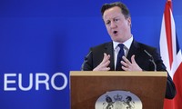 PM Inggeris David Cameron dicela dalam masalah Uni Eropa