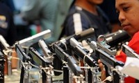 Perintah melarang penggunaan senapan mulai efektif di Filipina