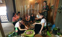  Adat istiadat Hari Raya Tet rakyat etnis minoritas Thai Hitam