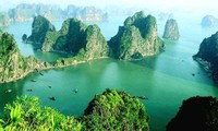 Teluk Ha Long masuk daftar “100 perjalanan yang disarankan untuk dilakukan dalam hidup”