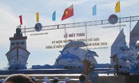 Rapat umum menyambut Pekan Laut dan Pulau Vietnam tahun 2013