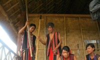 Rakyat etnis Brau di daerah Tay Nguyen