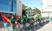 Program bersepeda lintas Vietnam ke-6 tahun 2013 dengan tema “Demi Laut dan pulau kampung halaman”