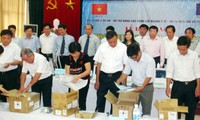 Uni Eropa memberikan bantuan yang berupa peralatan medis kepada provinsi Ha Nam