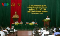 PM Vietnam, Nguyen Tan Dung melakukan kontak dengan pemilih kota Hai Phong