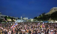 Thailand: demonstrasi besar meningkatkan instabilitas politik