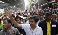 Rumah pribadi Mantan PM Thailand Abhisit diserang