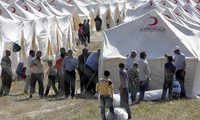 Para donor berkomitmen memberikan kira-kira USD 1,3 miliar kepada Suriah