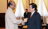 Vietnam selalu mendukung Sri Lanka dalam usaha pengembangan dan kerujukan bangsa